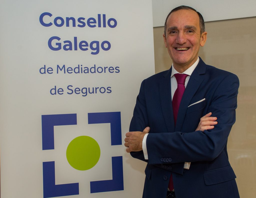 Juan Manuel Sánchez Albornoz, presidente del Consello Galego de Mediadores de Seguros participa en la Mesa de Derecho Civil sobre contratación e IA en la UDC